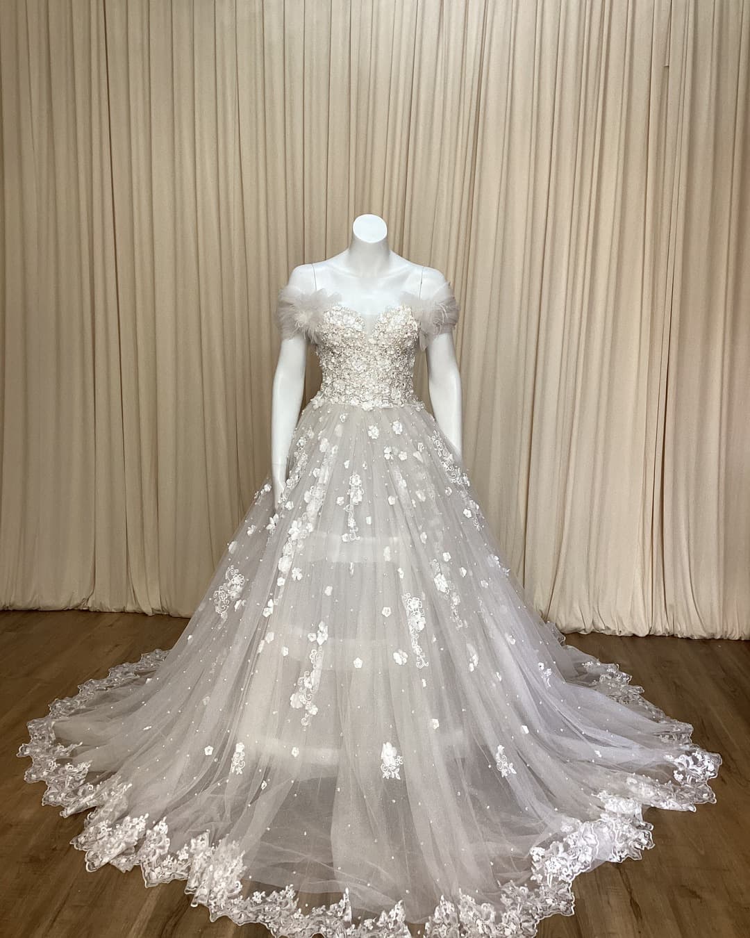 Ball Gown Wedding Dress 20