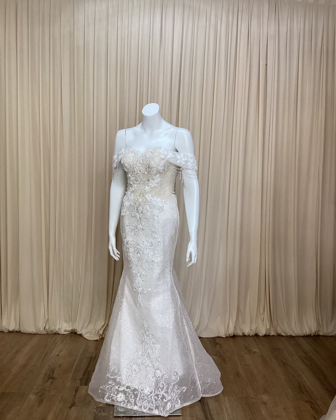 Mermaid Wedding Dress 3