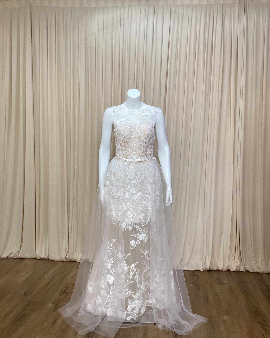 Sheath Wedding Dress Ivory 2